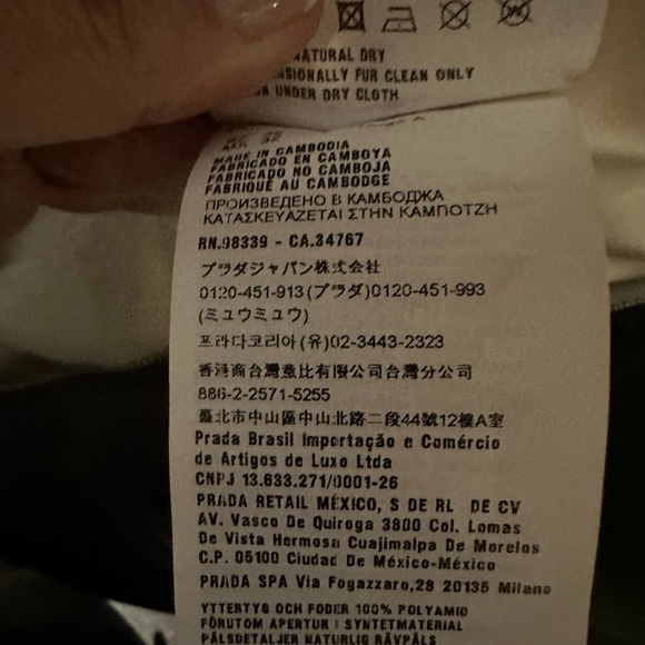 RARE] PRADA POM POM 29X275 DOWN FOX FUR BELTED JACKET  40/6 belt not included - Picture 6 of 11